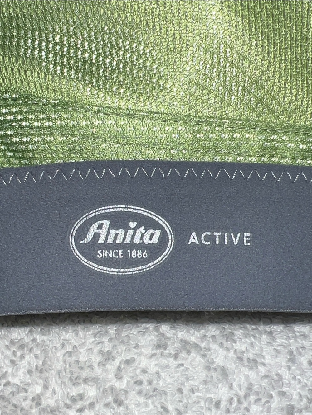 Anita Active Green and Gray High-Support Sports Bra - Picture 2 of 6